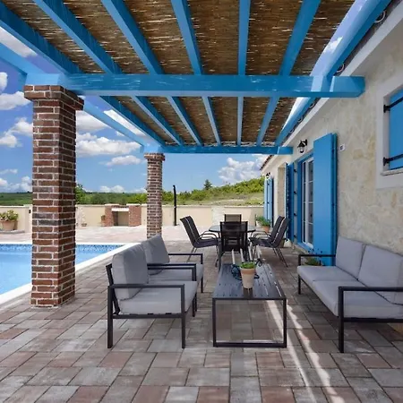 Jurenda Comfortable Villa *