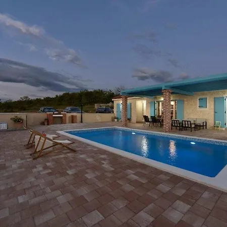 Jurenda Comfortable Villa Sukošan