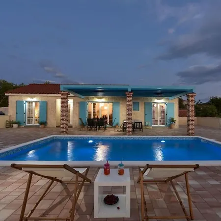 Jurenda Comfortable *