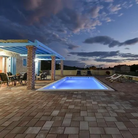 Jurenda Comfortable * Sukošan