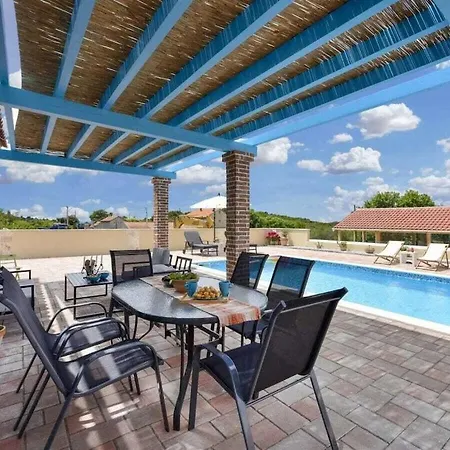 Jurenda Comfortable Villa Sukosan
