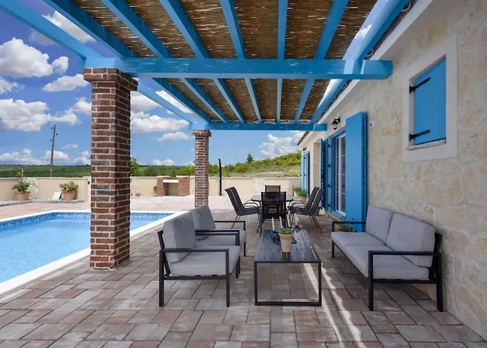 Jurenda Comfortable Villa *