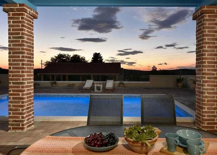 Jurenda Comfortable Villa *